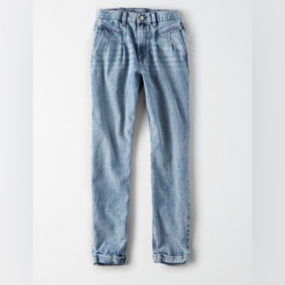 american eagle pleated waist 90's style mom jean